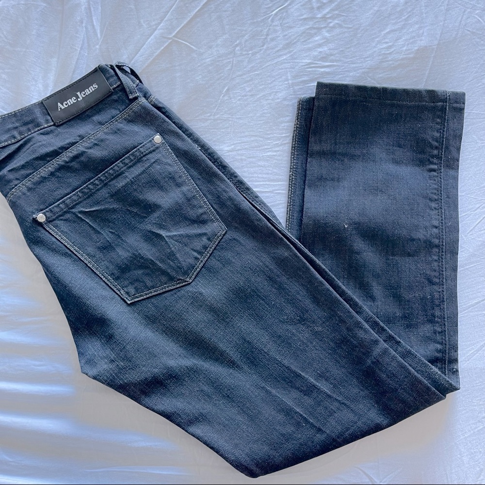 ACNE JEANS // Storlek straight leg jeans